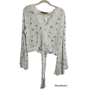 Polly & Esther Women's Size XL White Floral Tie Back Crop Bell Sleeve Top